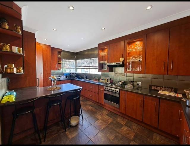 4 BEDROOM HOUSE FOR SALE IN THREE RIVERS